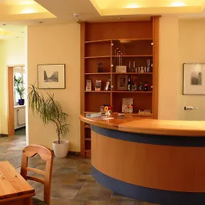 bornholmer-hof-im-prenzlauer-berg.find-berlin-hotels.com/